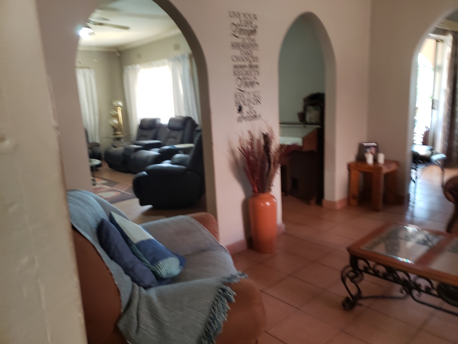 4 Bedroom Property for Sale in Geelhoutpark North West